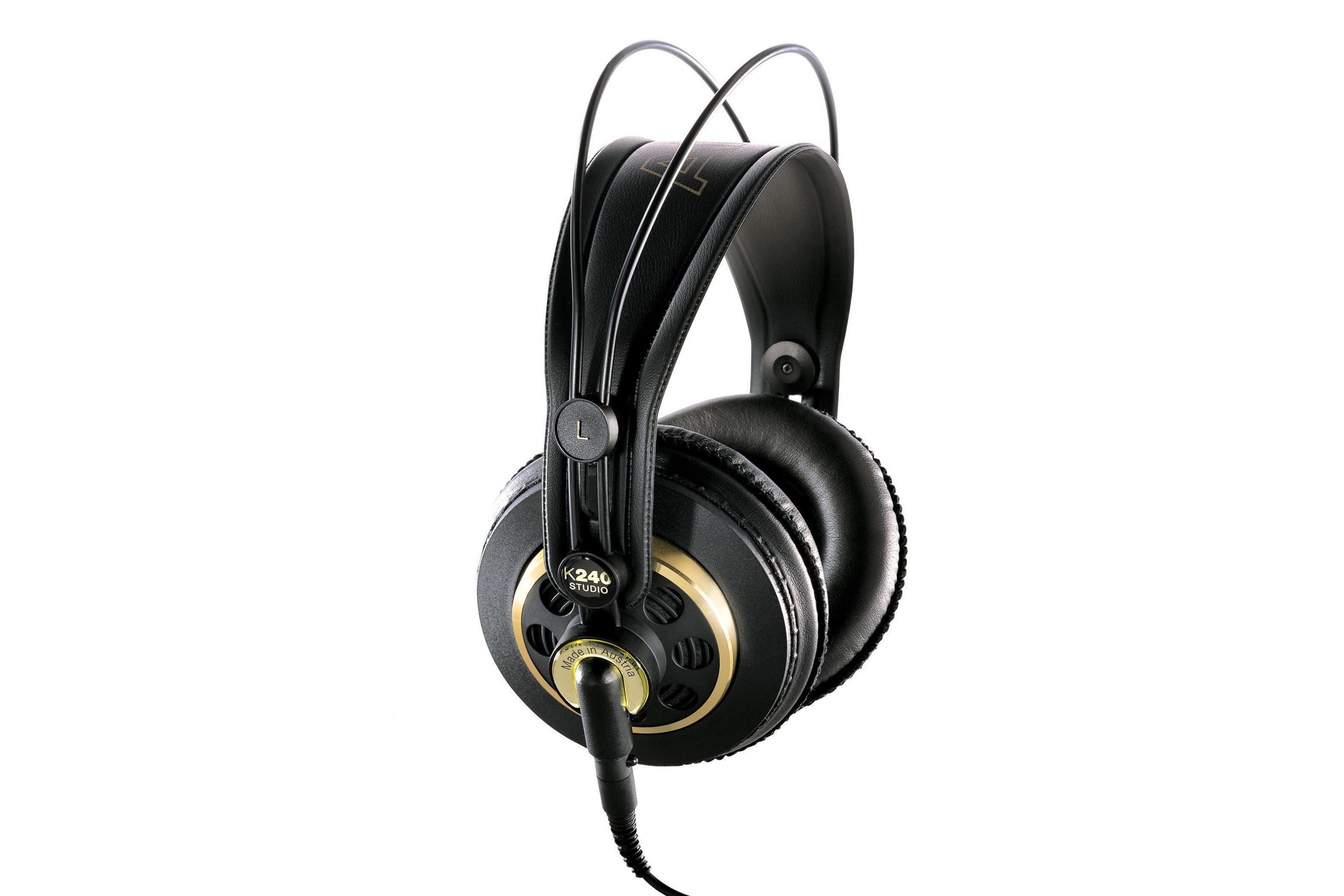 AKG_K_240_STUDIO_1.jpeg