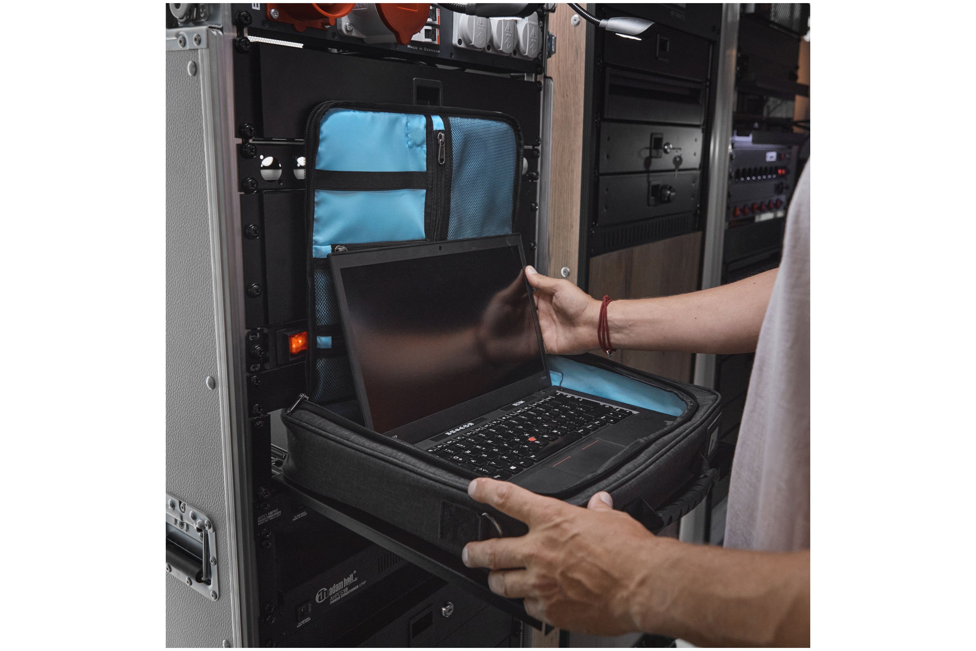 Adam_Hall_ORGAFLEX_RACK_BAG_02_18.jpeg