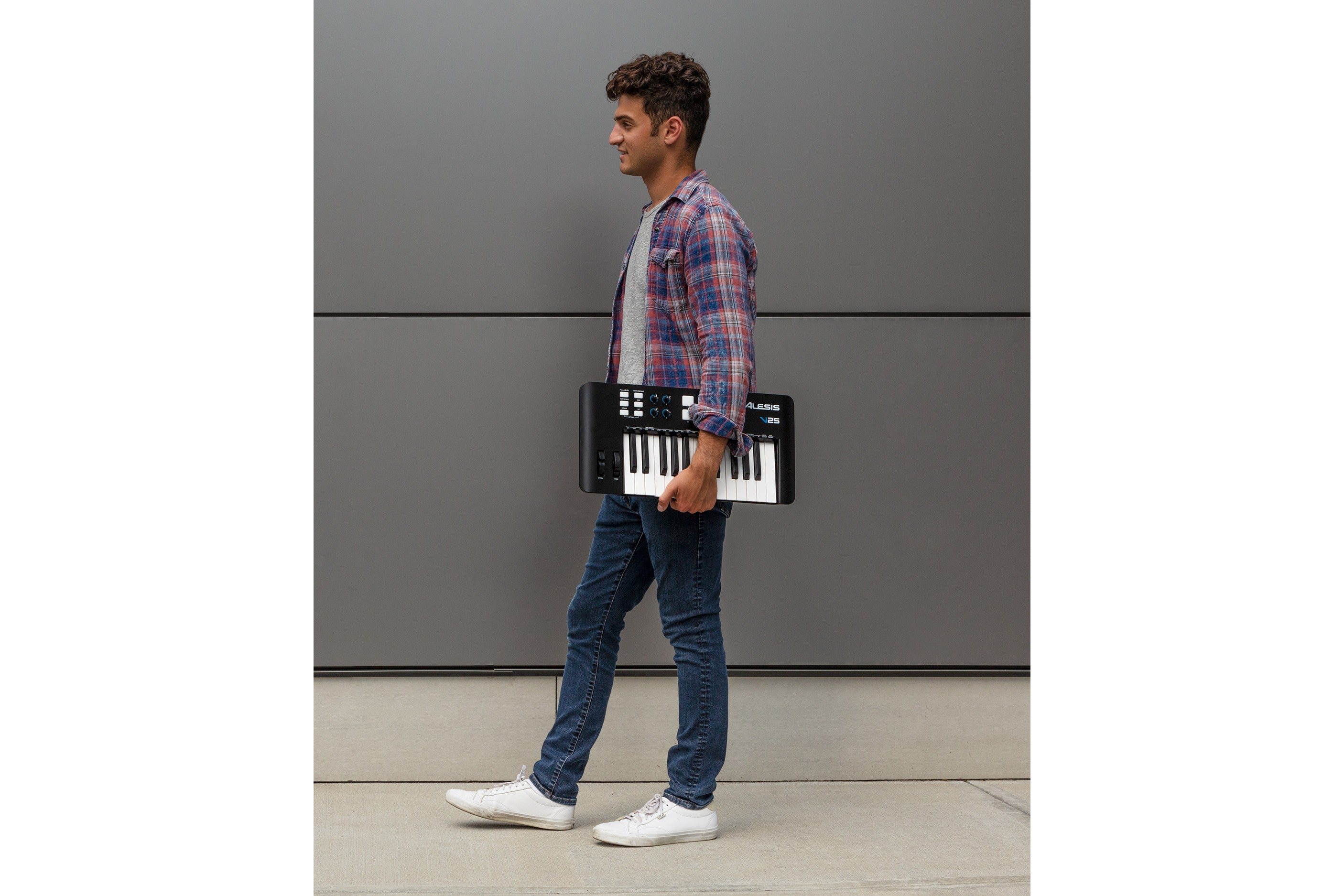 Alesis_V25_MKII_13.jpeg