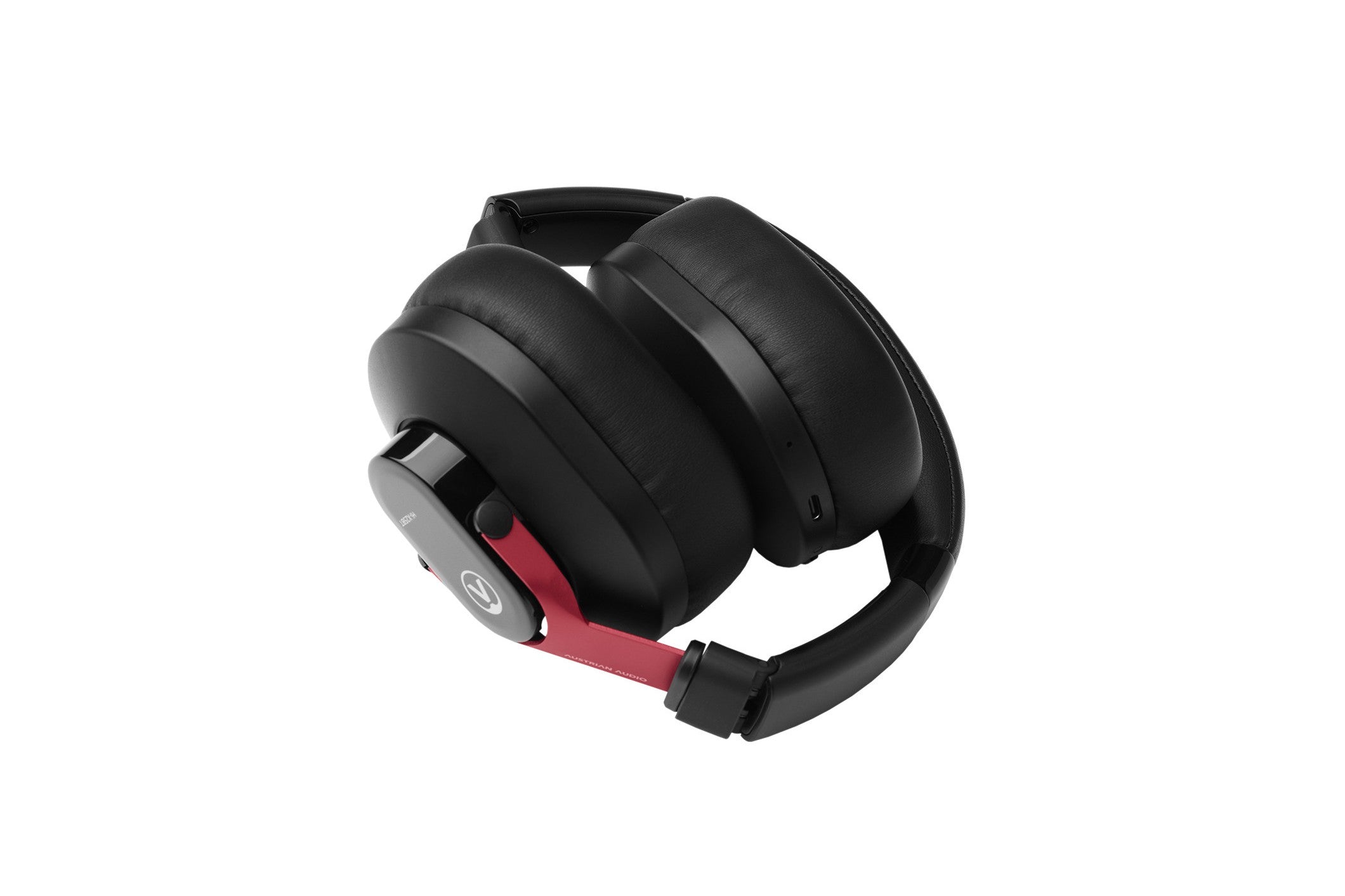 Austrian_Audio_Hi_X25BT_Headphones_5.jpeg