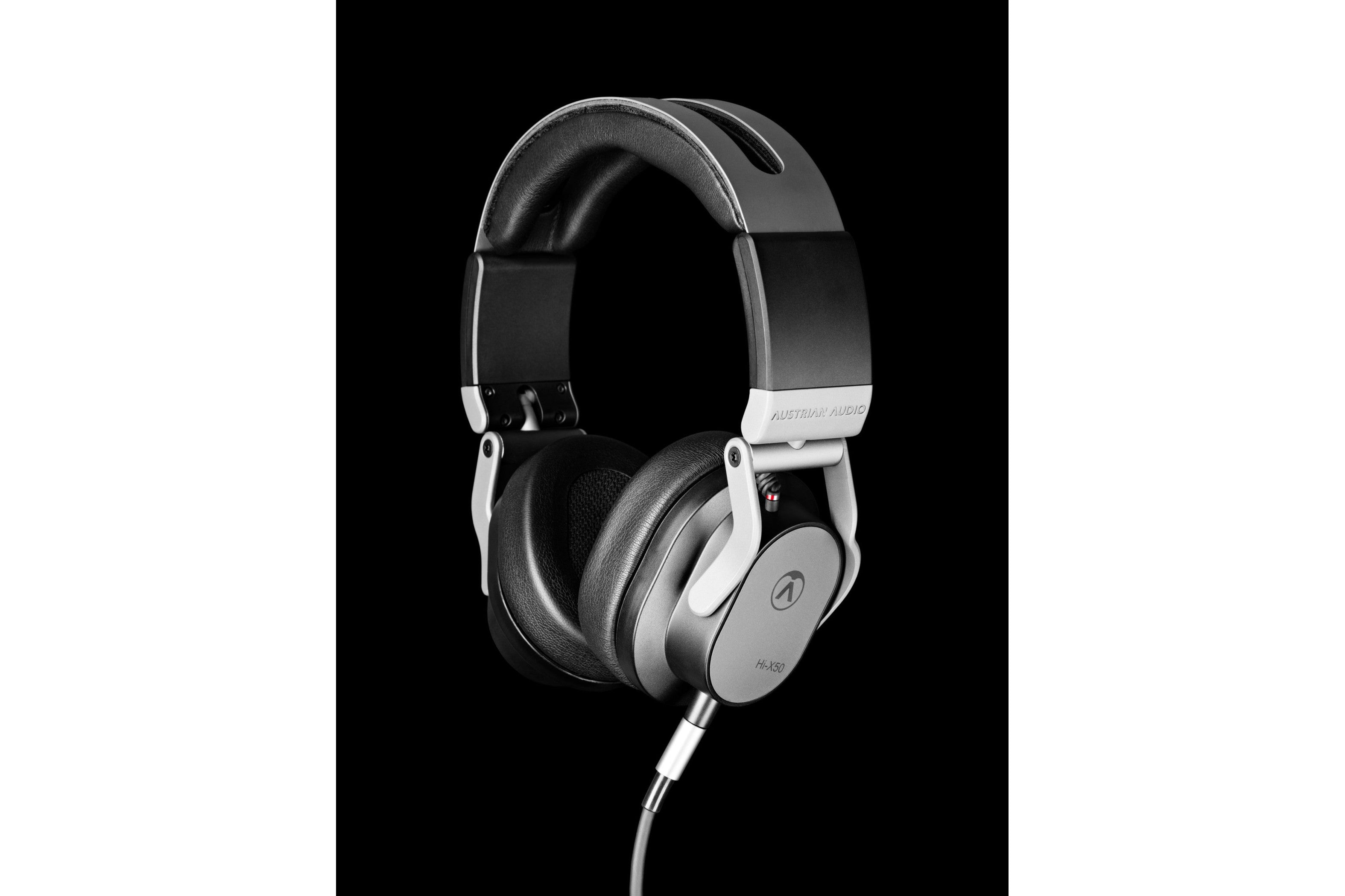 Austrian_Audio_Hi_X50_ON_EAR_8.jpeg