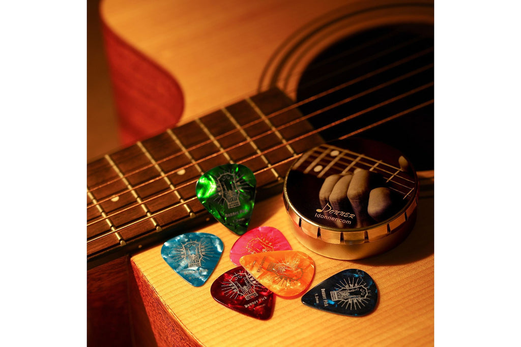 Donner_EC854_Celluloid_Guitar_Picks_16_Pack_9.jpeg