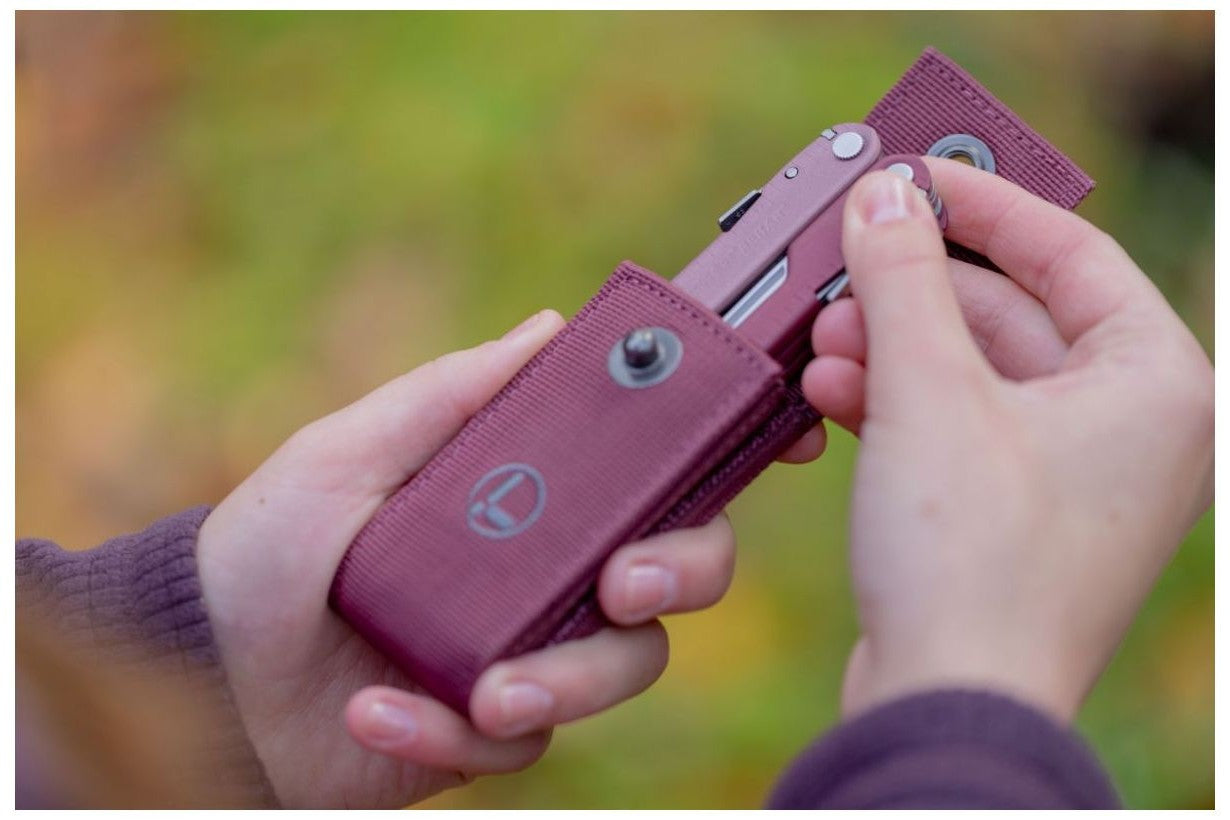 Leatherman_Rebar_Heathered_Cranberry_7.jpeg