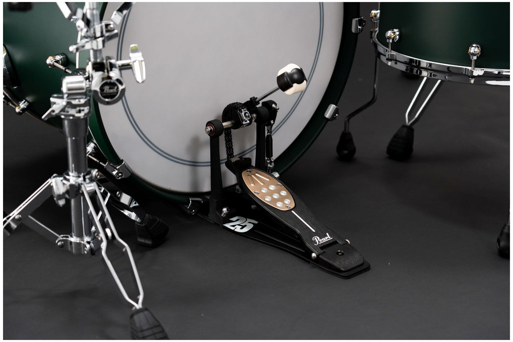 Pearl_P_2050C_B_Eliminator_Black_Limited_Edition_12.jpeg