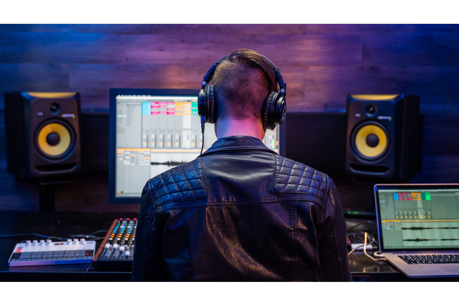 TASCAM_Model_12_14.jpeg