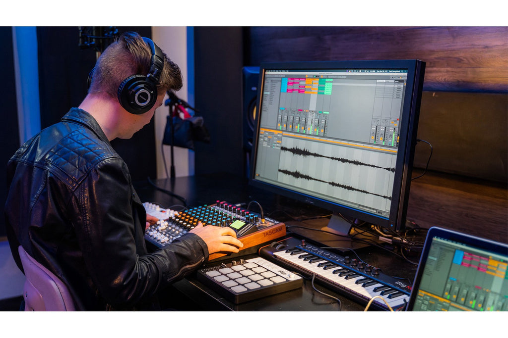 TASCAM_Model_12_7.jpeg