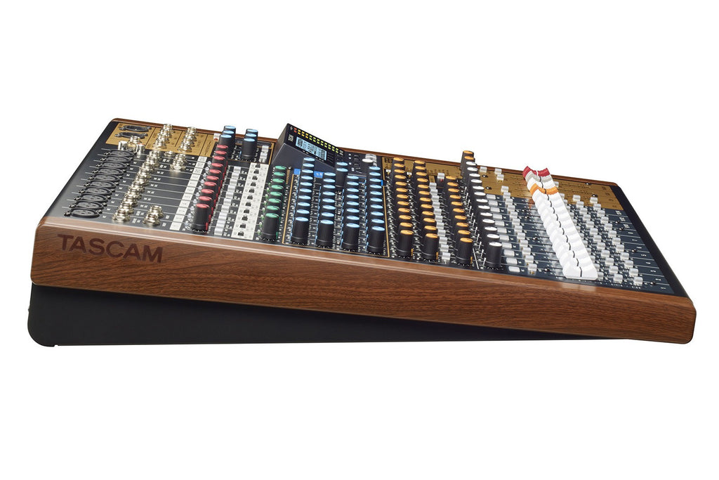 TASCAM_Model_16_3.jpeg