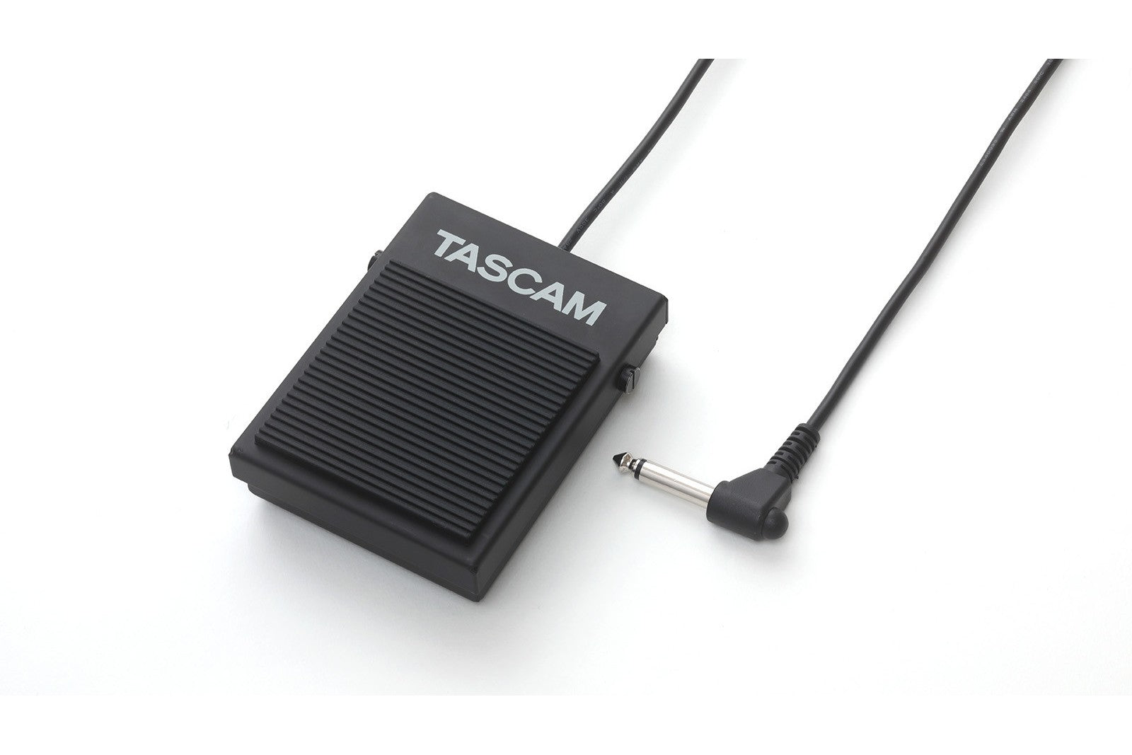 Tascam_RC_1F_1.jpeg