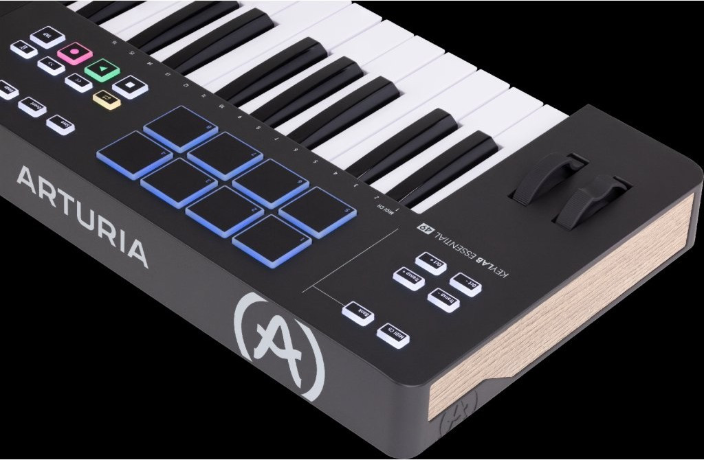 Galerijní obrázek č.2 MIDI keyboardy ARTURIA KeyLab Essential 49 mk3 - Black