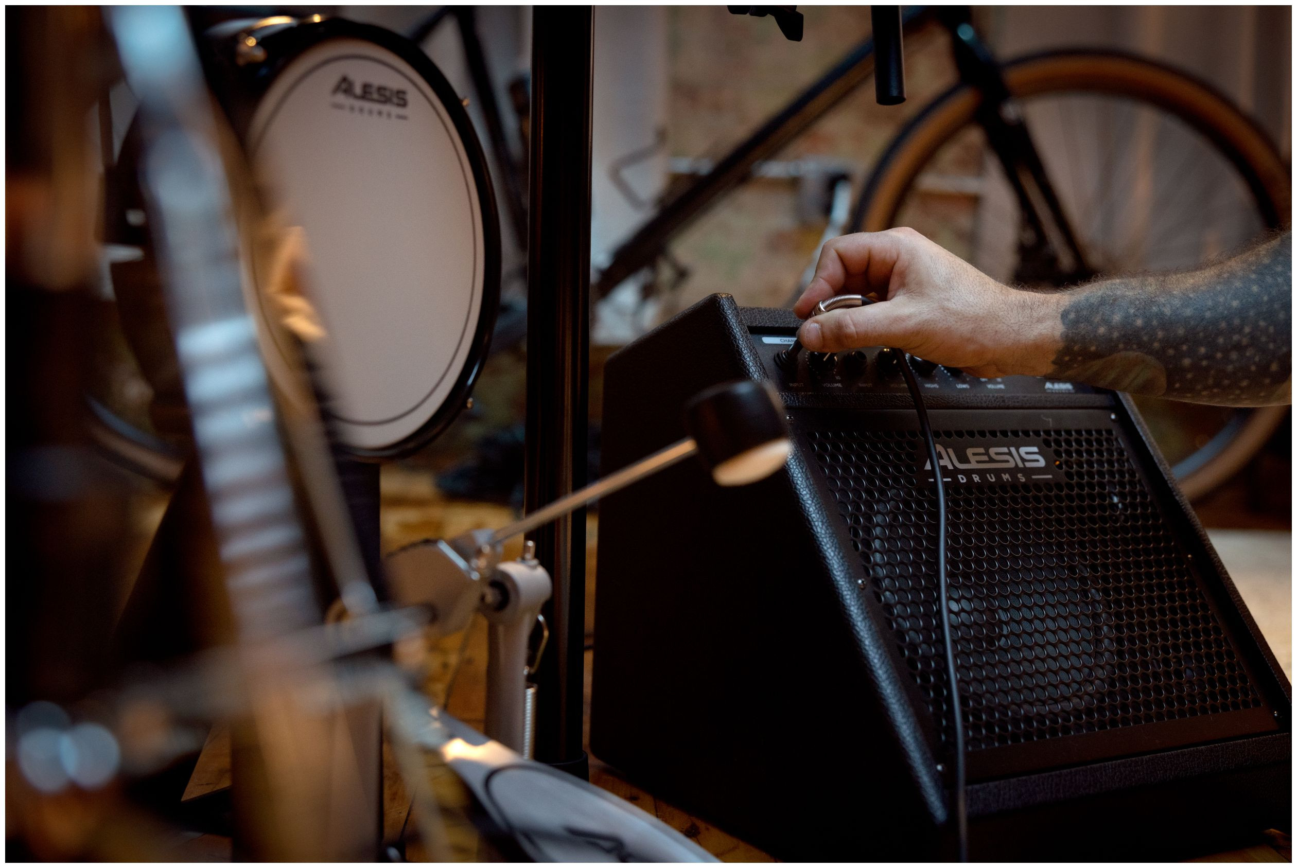 Galerijní obrázek č.12 Komba k elektronickým bicím ALESIS Nitro Amp Pro