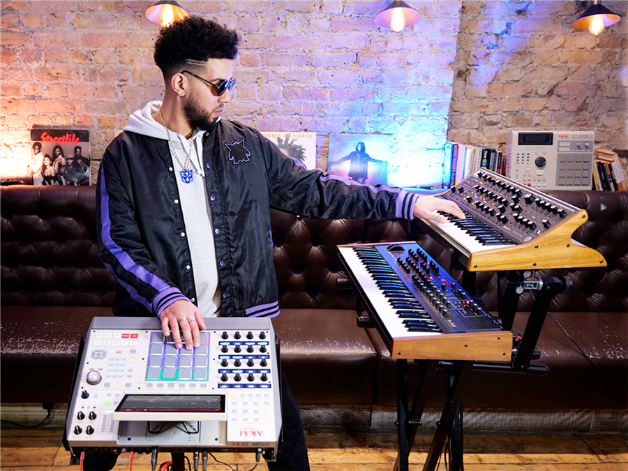 Galerijní obrázek č.10 MIDI kontrolery AKAI MPC X Special Edition