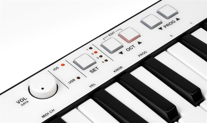 Galerijní obrázek č.1 MIDI keyboardy IK MULTIMEDIA iRig KEYS with Lighting