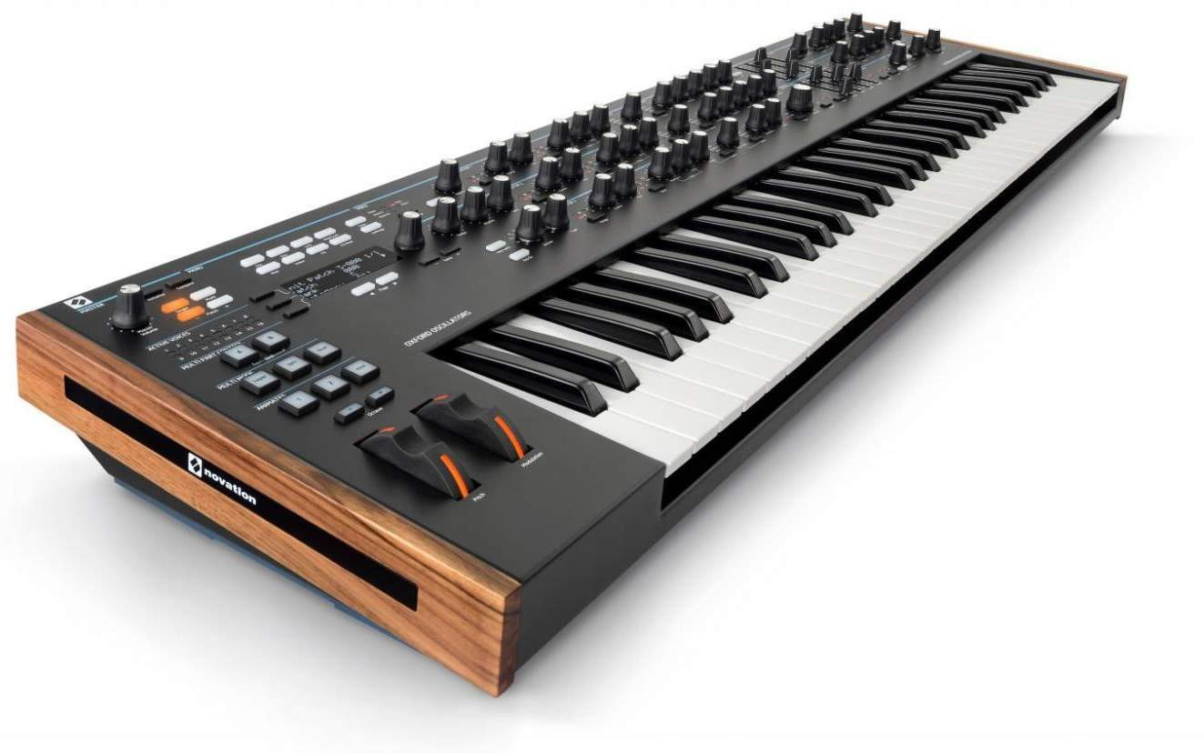 Galerijní obrázek č.2 Syntezátory, varhany, virtuální nástroje NOVATION Summit