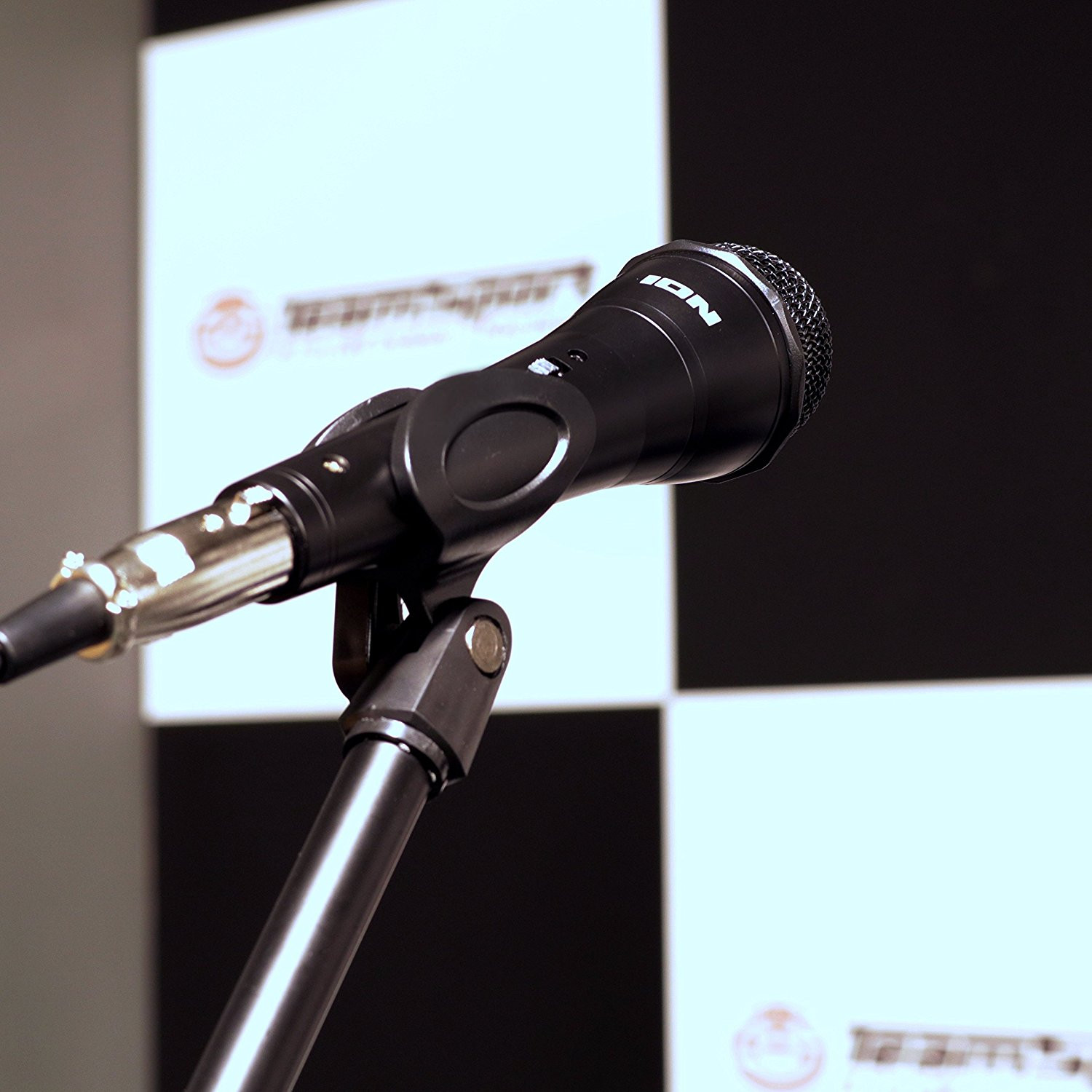 Galerijní obrázek č.2 Dynamické pódiové vokální mikrofony ION Microphone and Stand