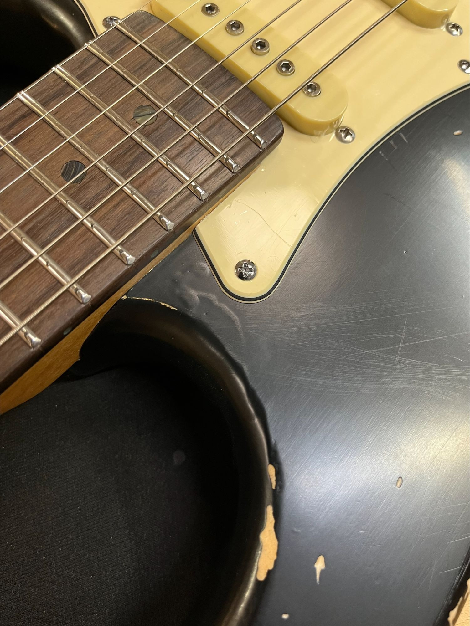 Galerijní obrázek č.1 Elektrické kytary HENRY’S Snake ST-1 Mamba - Black Relic C-Stock