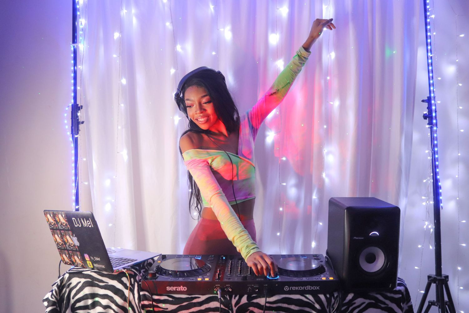 Galerijní obrázek č.13 DJ kontrolery PIONEER DJ DDJ-FLX6