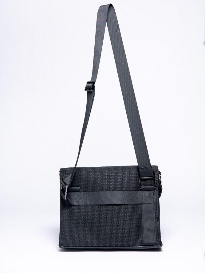 Galerijní obrázek č.2 Batohy MARSHALL Uptown Satchel Black/White