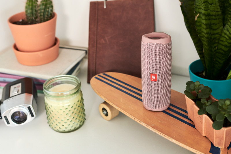 Galerijní obrázek č.7 Přenosné (na ven, na cesty) JBL Flip 5 červený