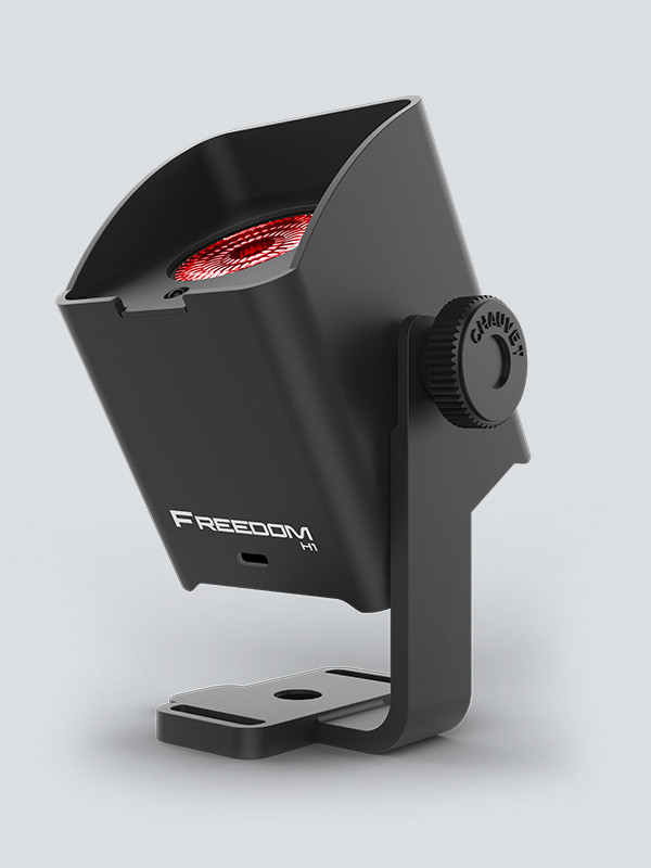 Galerijní obrázek č.3 LED RGBAWUV (RGB+Amber+White+UV) CHAUVET DJ Freedom H1 x4 Black