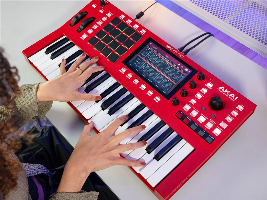 Galerijní obrázek č.9 Syntezátory, varhany, virtuální nástroje AKAI MPC KEY 37