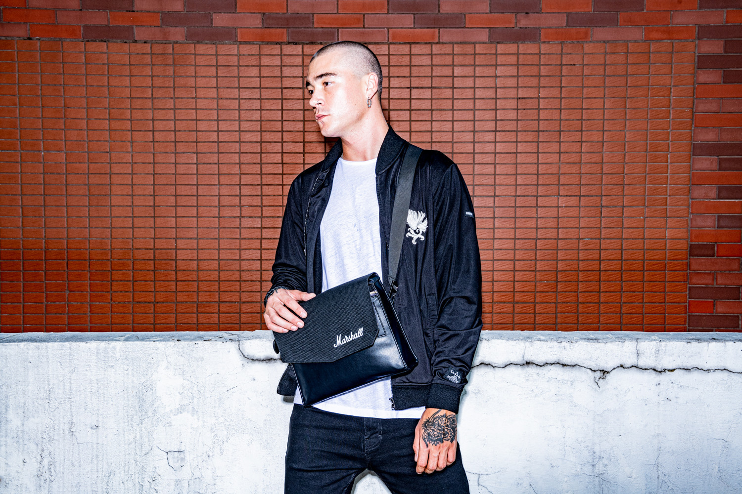 Galerijní obrázek č.13 Batohy MARSHALL Uptown Satchel Black/White