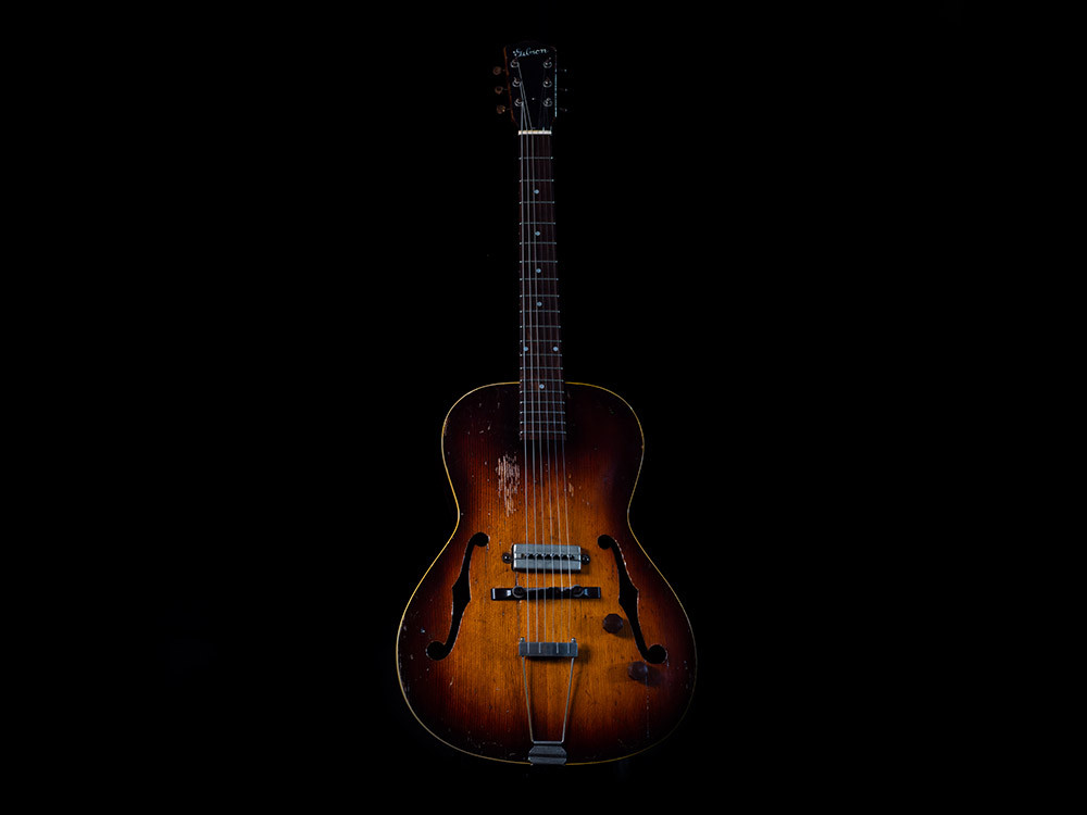 Galerijní obrázek č.1 Kytary Gibson ES-100/125 (r. 1941)