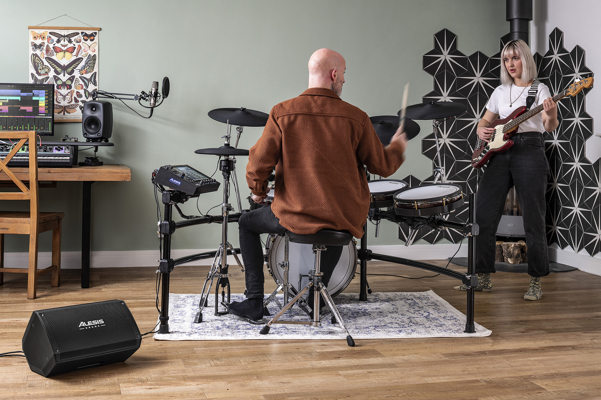 Galerijní obrázek č.9 Komba k elektronickým bicím ALESIS Strike Amp 8 MK2