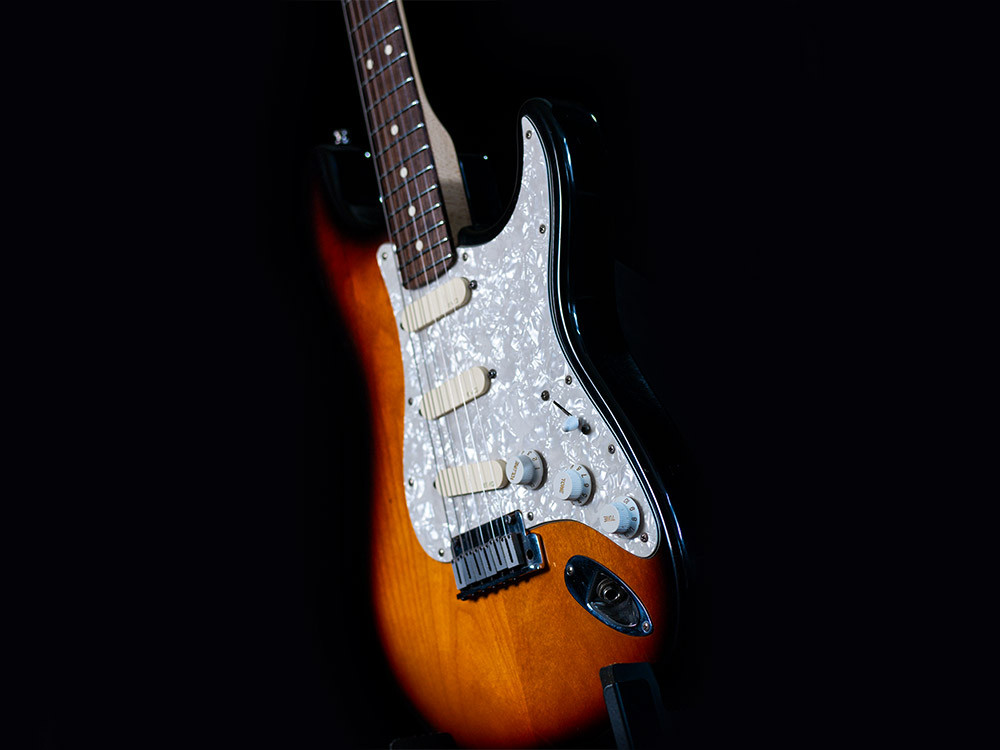 Galerijní obrázek č.2 Kytary Fender Stratocaster American Standard Plus (r.v.2007)