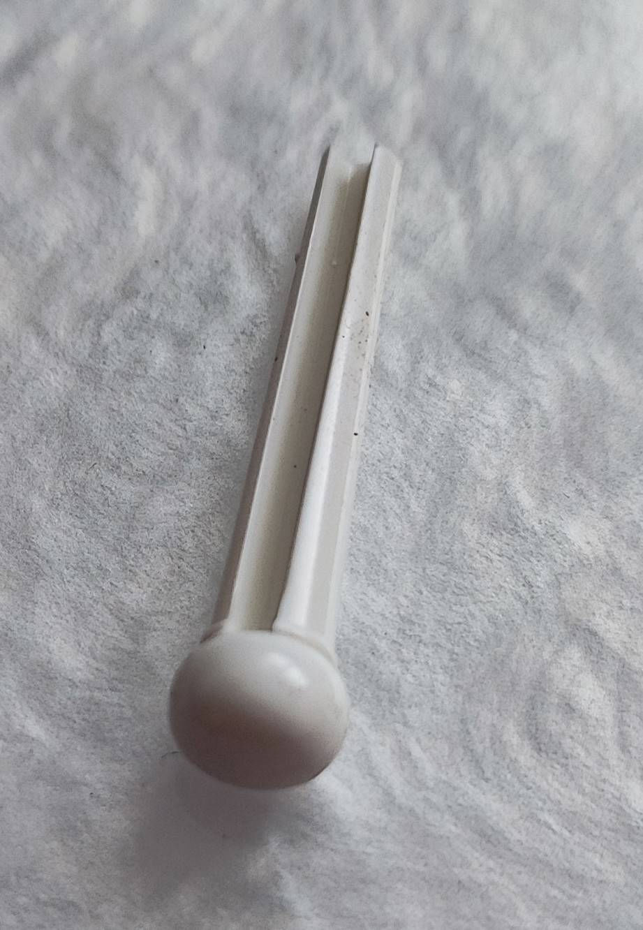 Hlavní obrázek Náhradní díly BACH Kolík kobylka bez tečky bílý