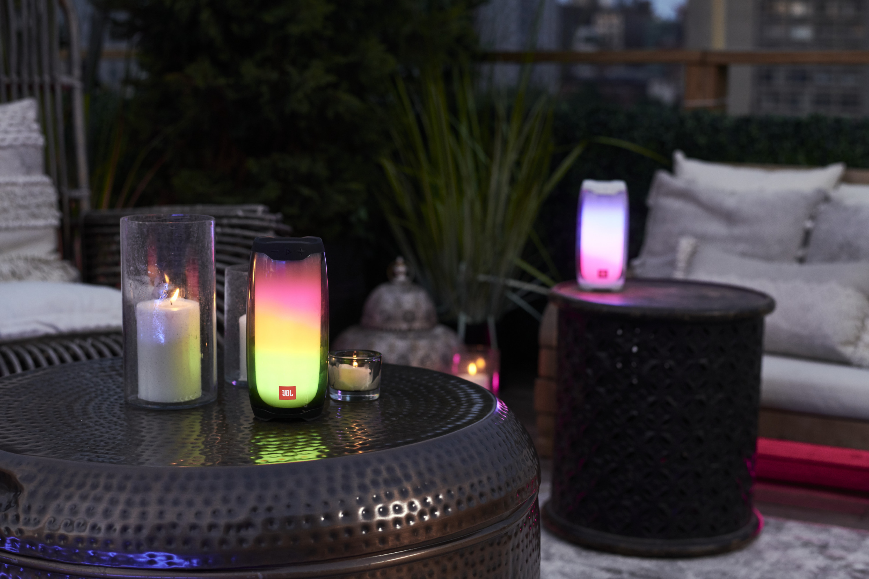 Galerijní obrázek č.9 Přenosné (na ven, na cesty) JBL PULSE 4 černý