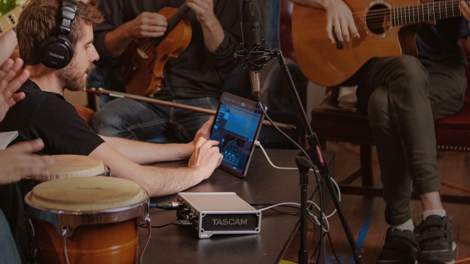 Galerijní obrázek č.3 USB zvukové karty TASCAM SERIES 102i