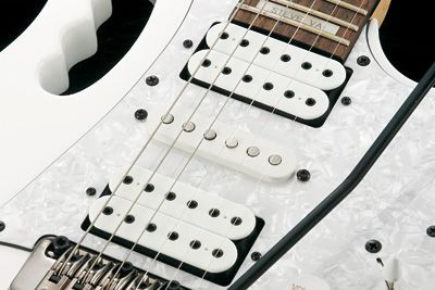 Galerijní obrázek č.1 Superstrat IBANEZ JEM555 WH Rosewood Fingerboard - White