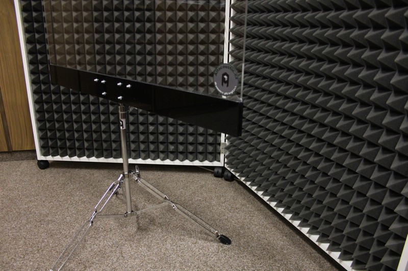 Galerijní obrázek č.4 Přenosné akustické paravany ALFACOUSTIC Plexi sklo paraván