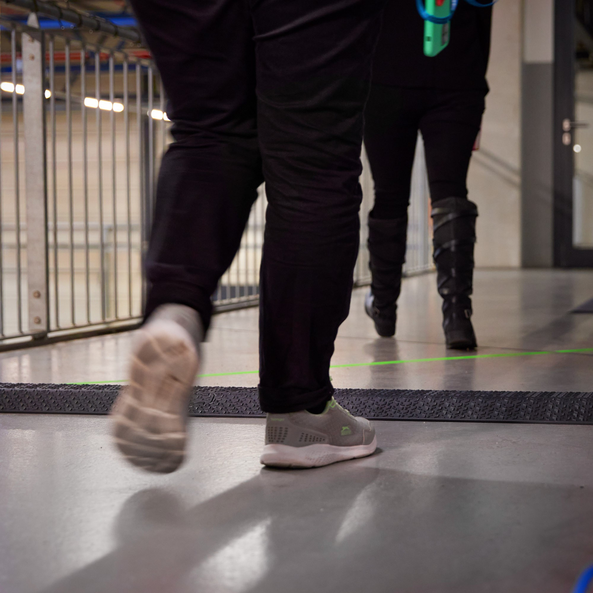 Galerijní obrázek č.13 Kabelové přejezdy DEFENDER XPRESS 100 BLK R