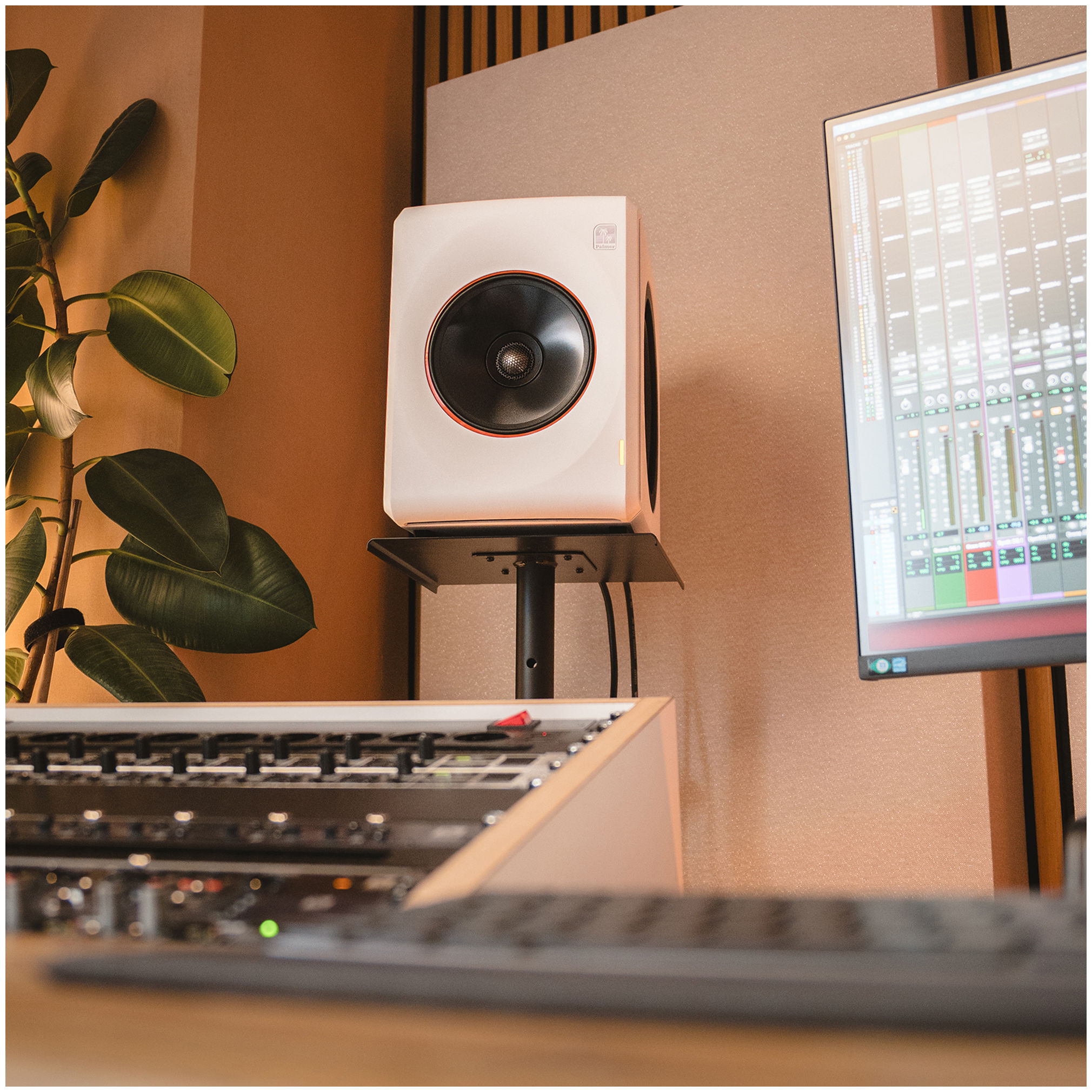 Galerijní obrázek č.6 Aktivní monitory s AES / SPDIF / USB digitálním vstupem PALMER ORBIT 11 W