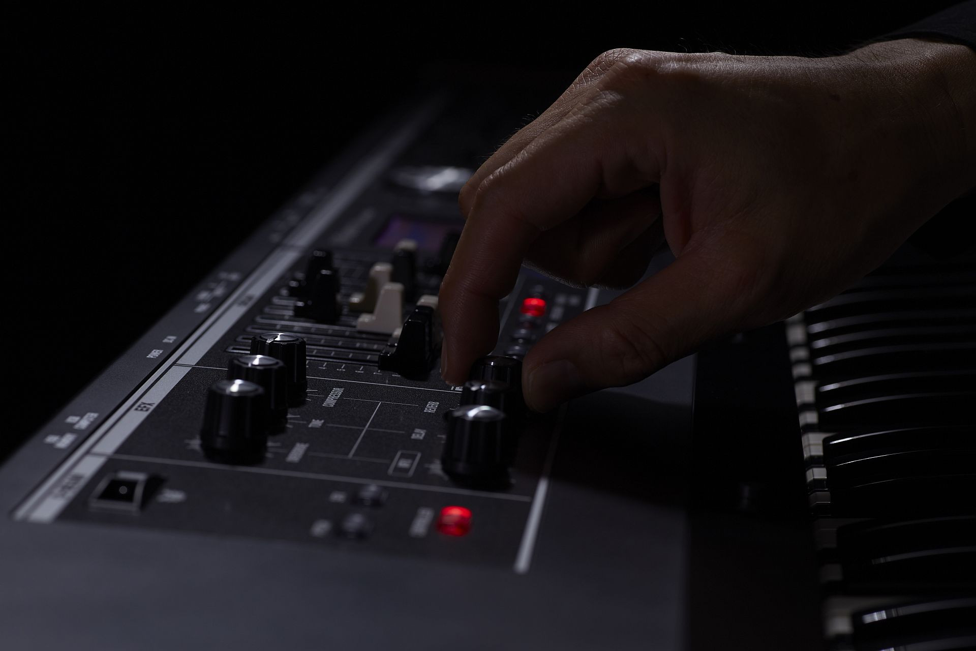 Galerijní obrázek č.3 Syntezátory, varhany, virtuální nástroje ROLAND VR-730 V-Combo