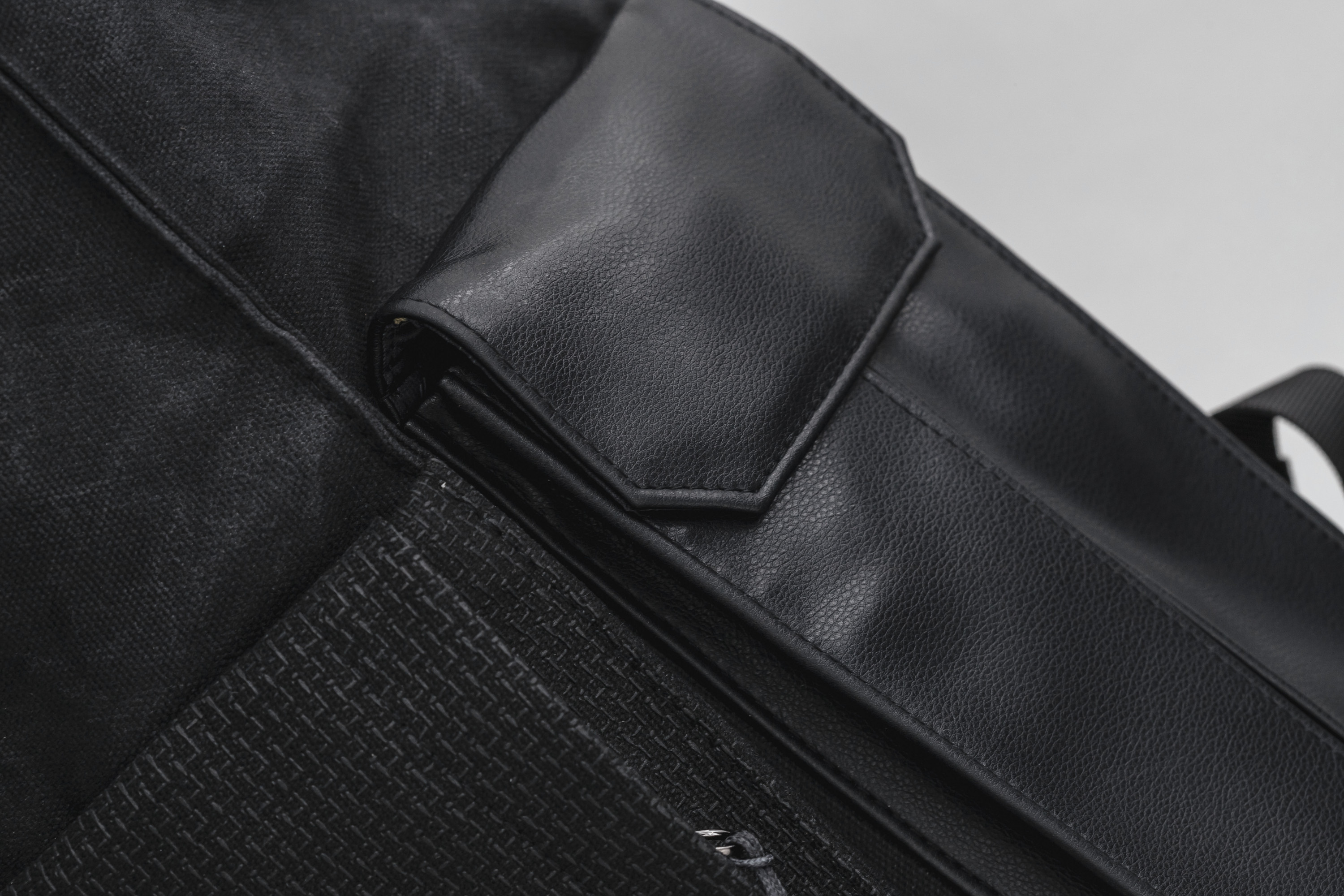 Galerijní obrázek č.13 Batohy MARSHALL Uptown Rocksack Black/White