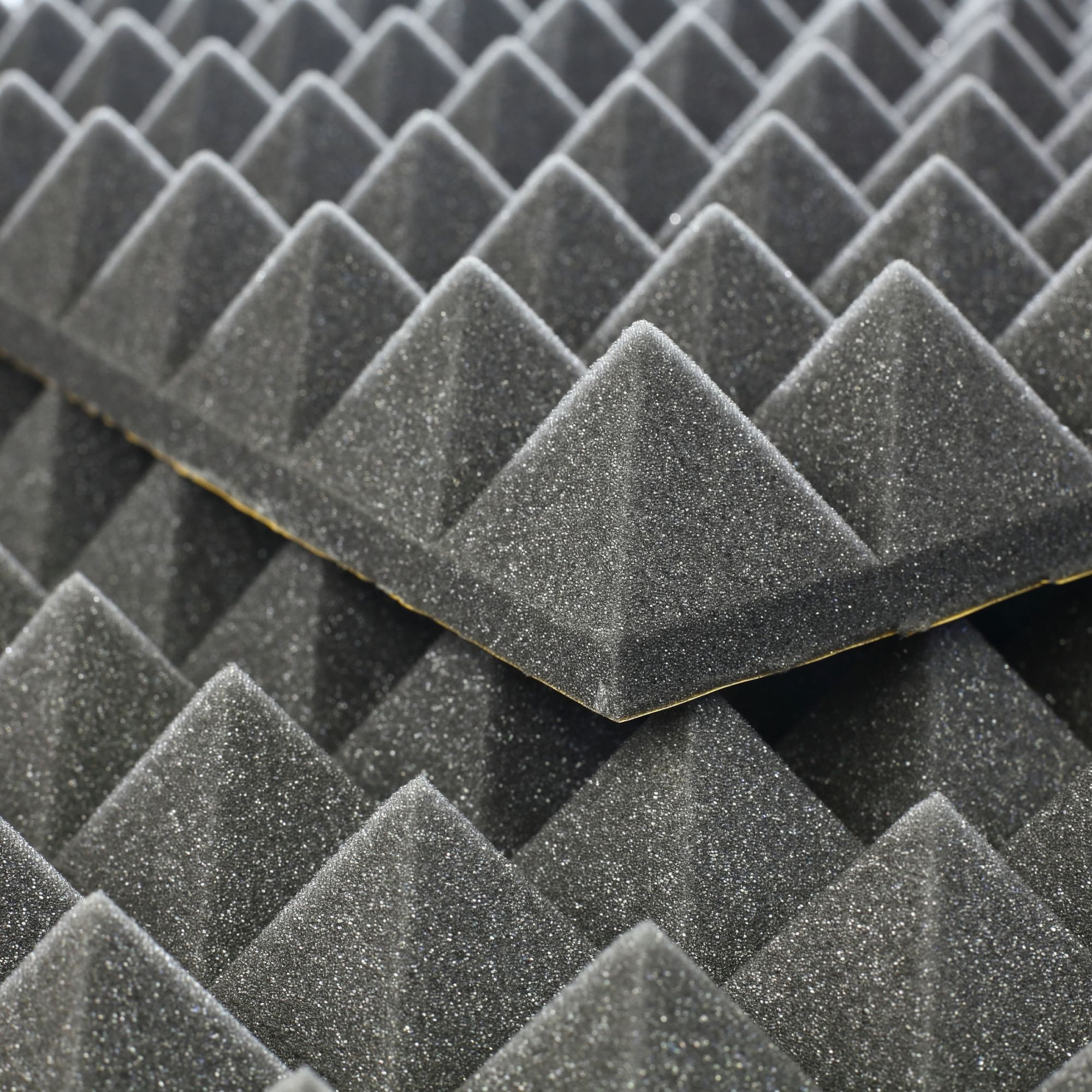 Galerijní obrázek č.4 Absorpční panely VELES-X Acoustic Pyramids Self-adhesive 500x500x50 MVSS 302 – SE/NBR