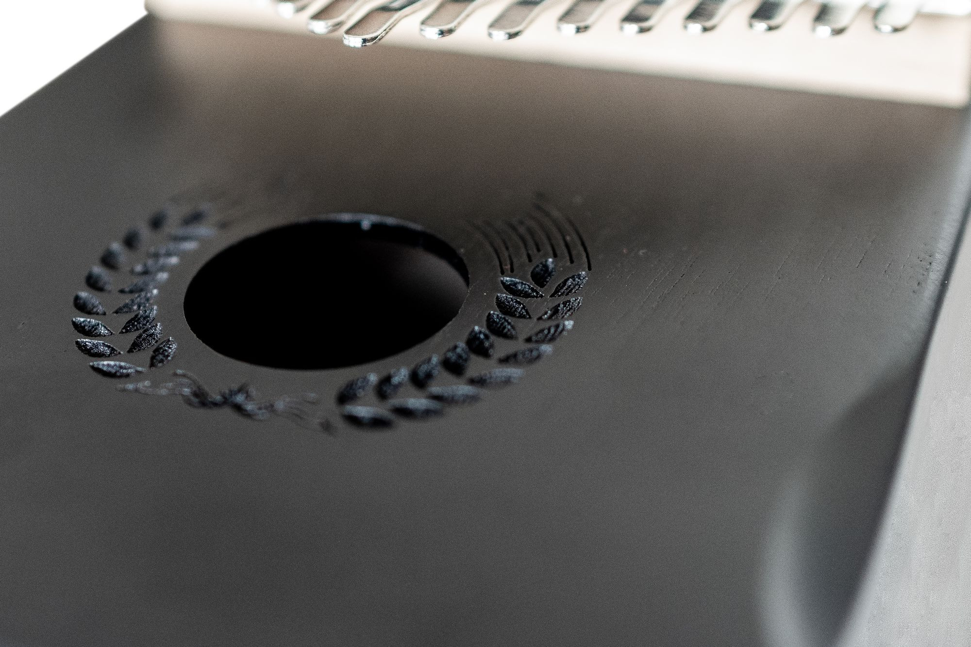 Galerijní obrázek č.4 Perkuse WOODMAN WKLM17BLK Woodman Kalimba - Black