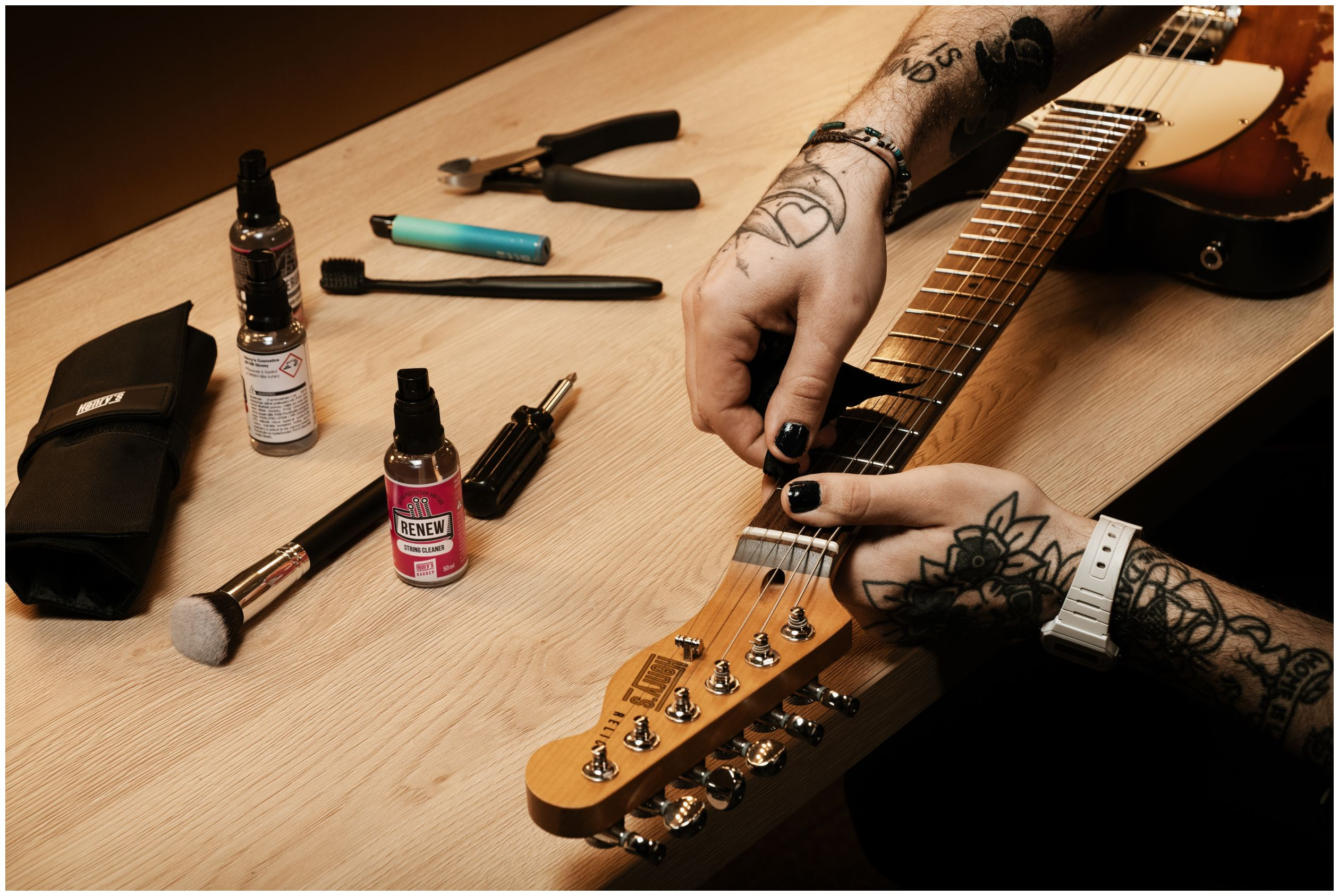 Galerijní obrázek č.6 Kytarová kosmetika HENRY’S Barber Cosmetics 2915S Renew