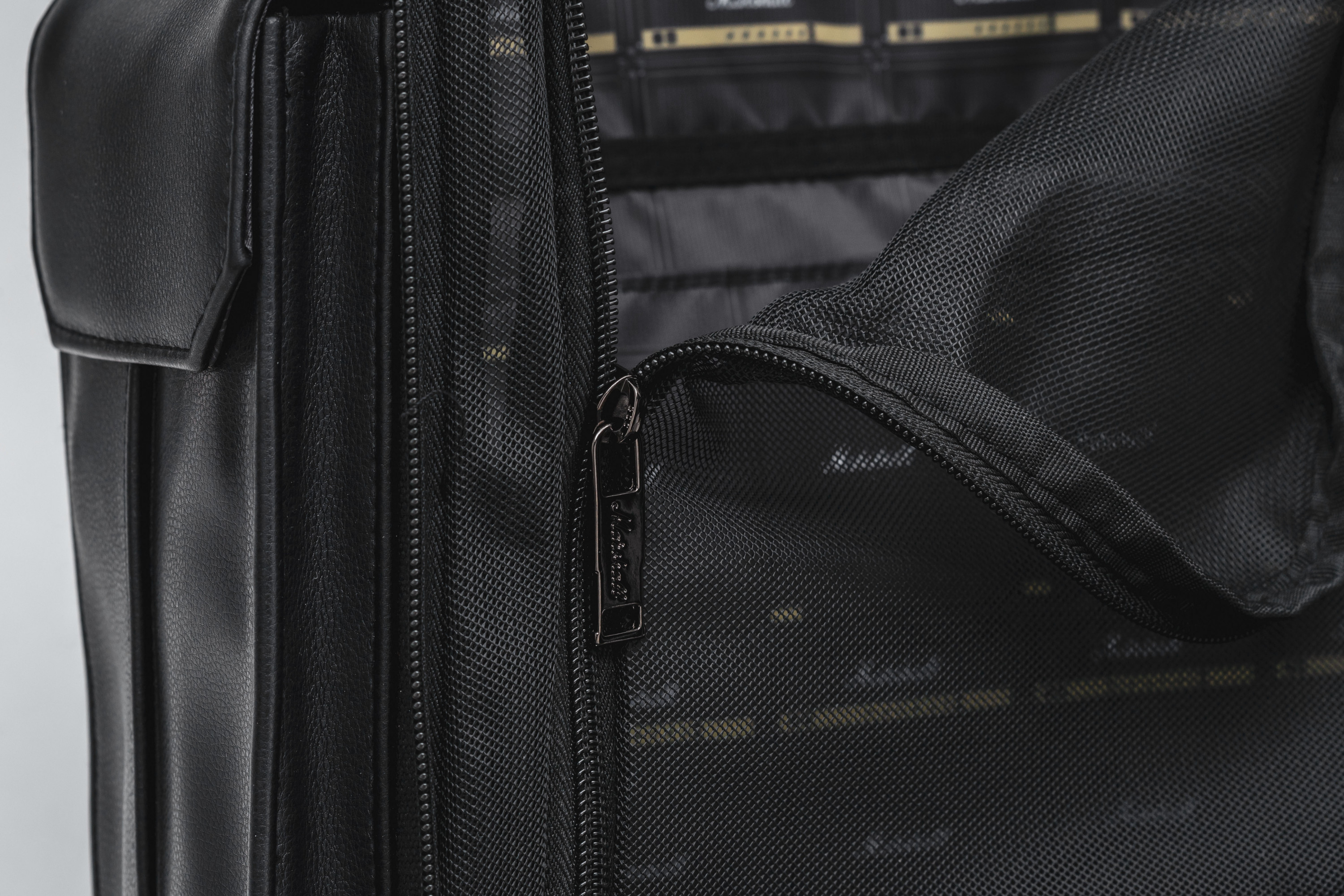 Galerijní obrázek č.19 Batohy MARSHALL Uptown Rocksack Black/White