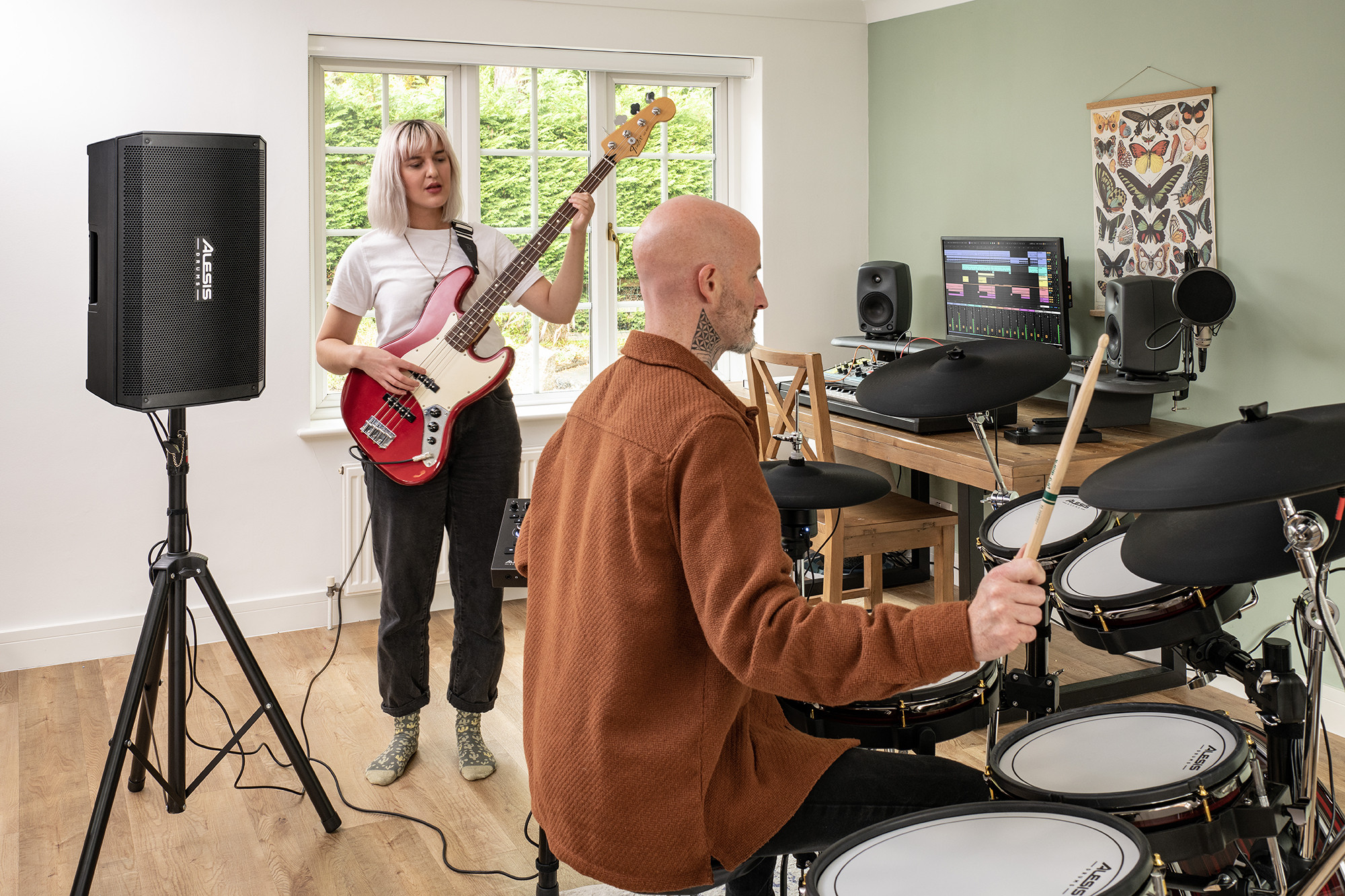 Galerijní obrázek č.14 Komba k elektronickým bicím ALESIS Strike Amp 12 MK2