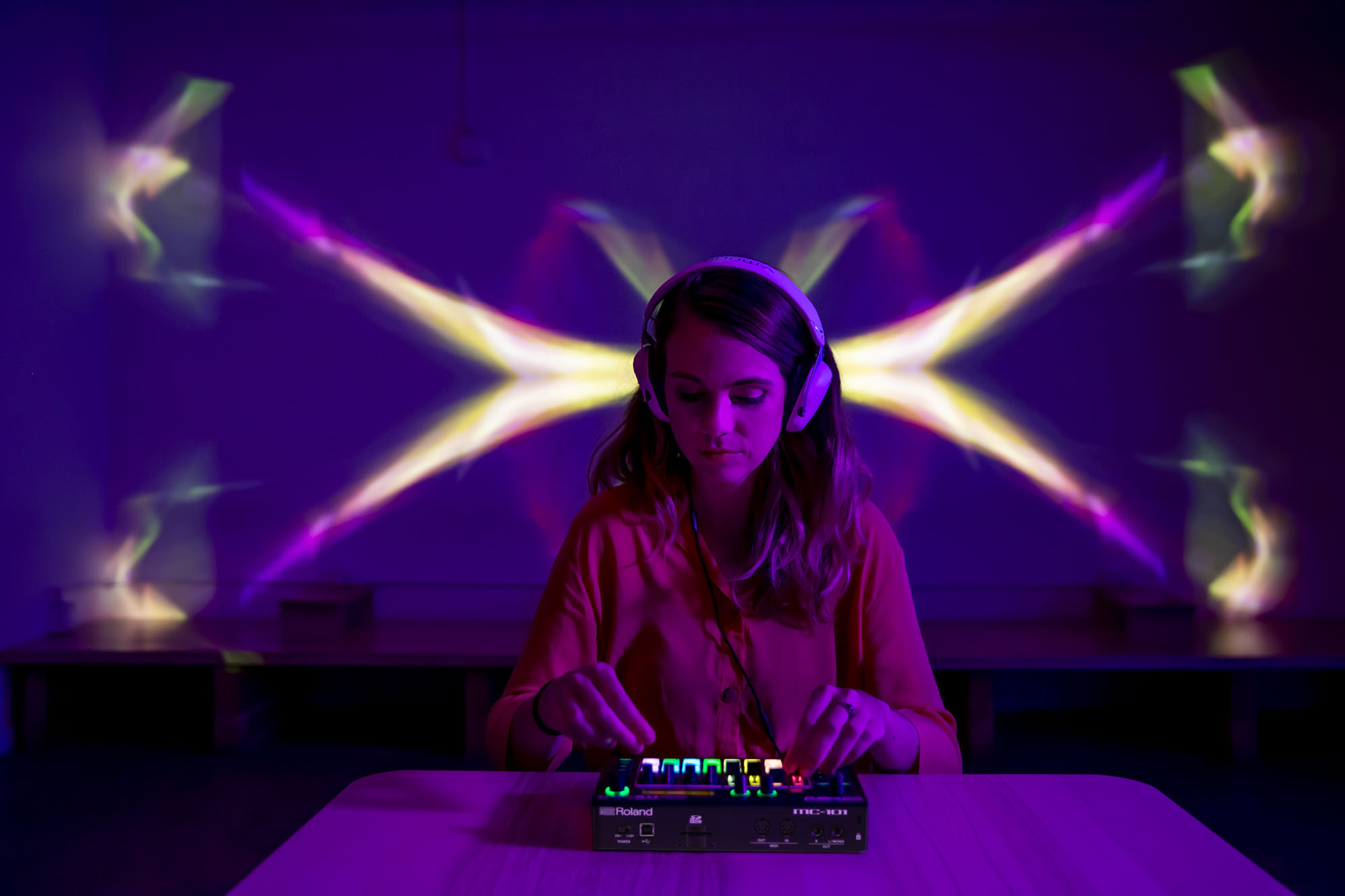 Galerijní obrázek č.16 DJ efektory a loopery ROLAND MC-101 GROOVEBOX