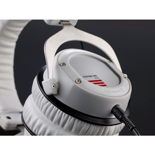 Galerijní obrázek č.3 Velká náhlavní sluchátka BEYERDYNAMIC Custom One Pro White