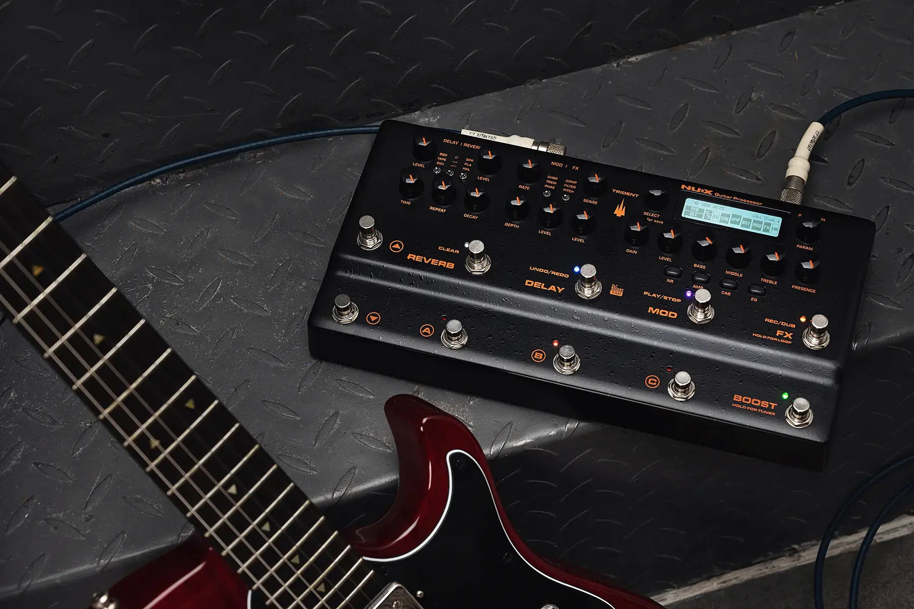 Galerijní obrázek č.6 Multiefekty, procesory NUX NME-5 Trident