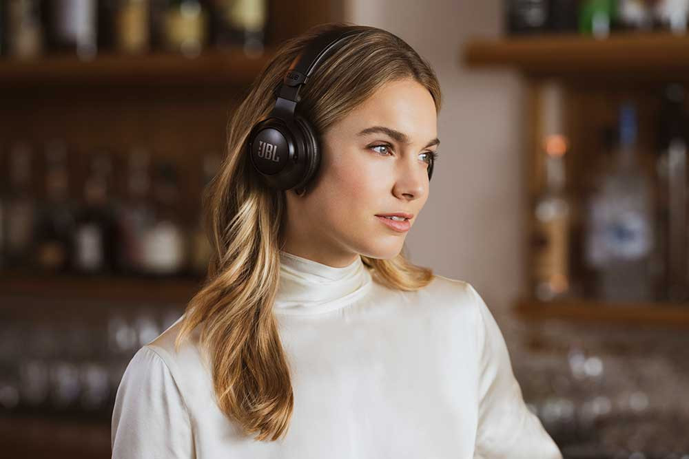 Galerijní obrázek č.10 Na uši (s kabelem) JBL Club 700BT