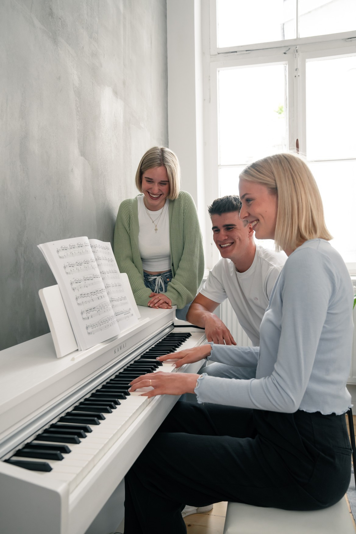 Galerijní obrázek č.10 Klávesy KAWAI CN201W - Premium White Satin