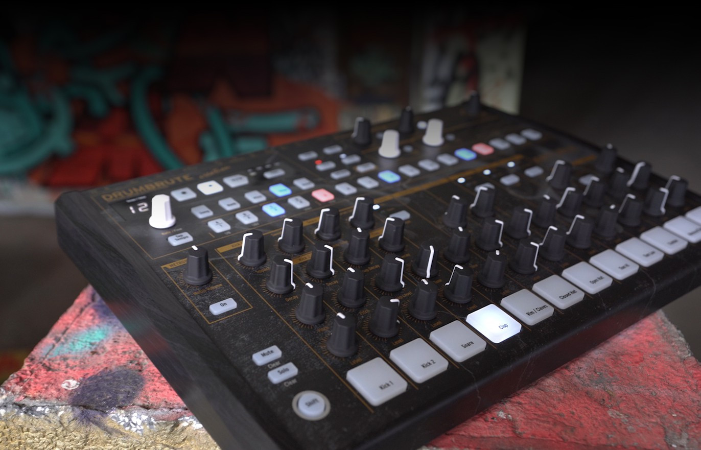 Galerijní obrázek č.3 Syntezátory, varhany, virtuální nástroje ARTURIA DrumBrute Creation Edition