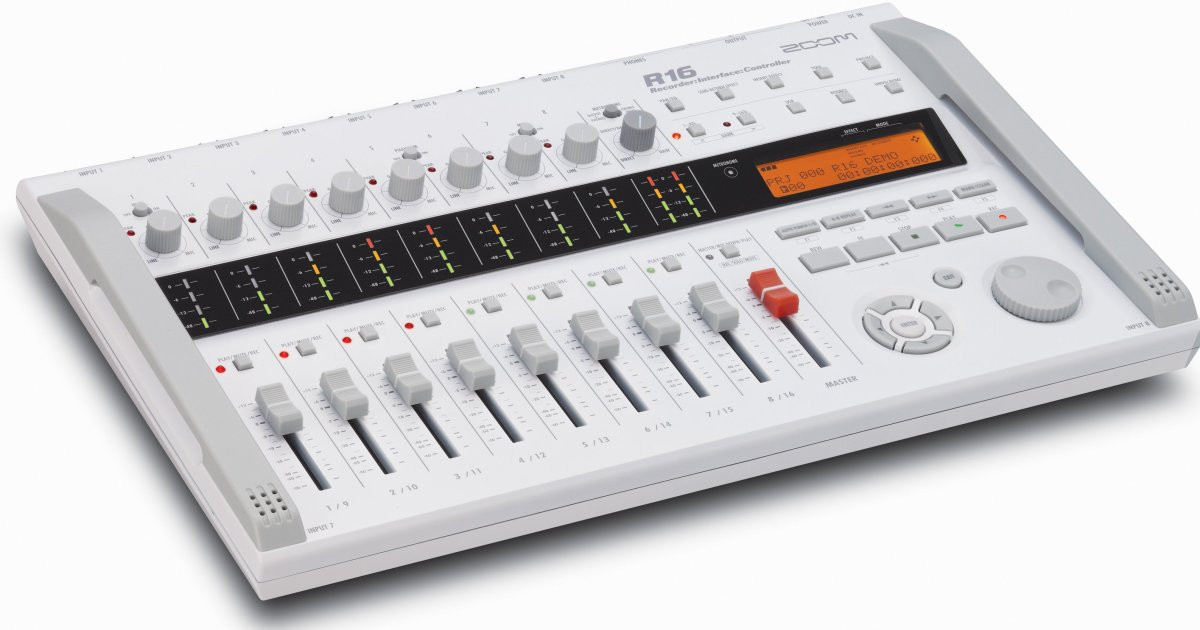 Galerijní obrázek č.1 Vícestopé rekordéry přenosné ZOOM R16 B-Stock