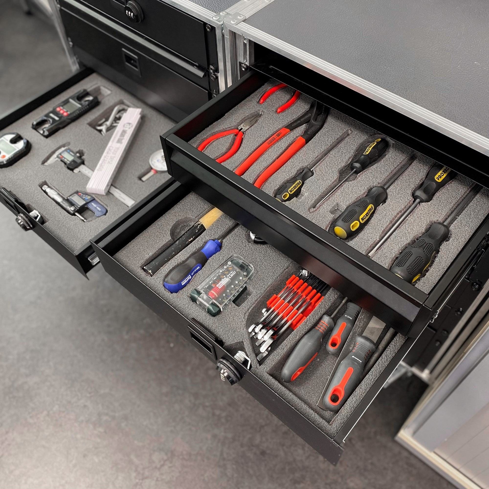 Galerijní obrázek č.7 Příslušenství racku 19" ADAM HALL 19" Parts KYOTO FOAM